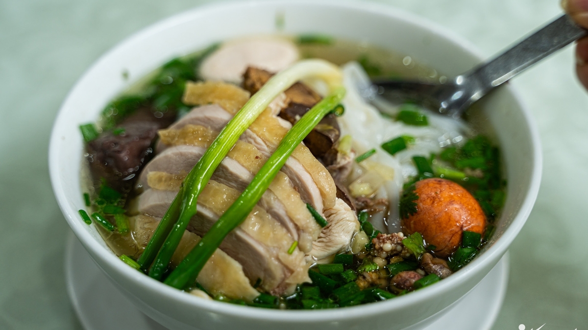 10 quán phở nổi tiếng, đông khách bậc nhất phường Hoàn Kiếm, Hà Nội