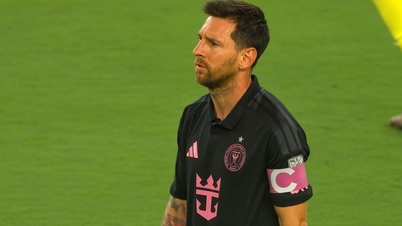 Messi lập kỷ lục buồn penalty, Inter Miami thất bại nặng nề